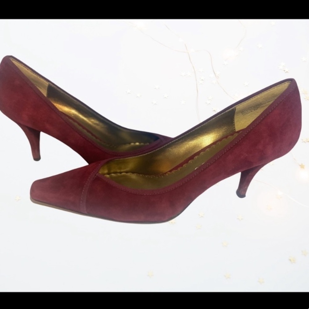 Madison Studio Suede Burgundy Pump Heels Square Closed Toe size 8